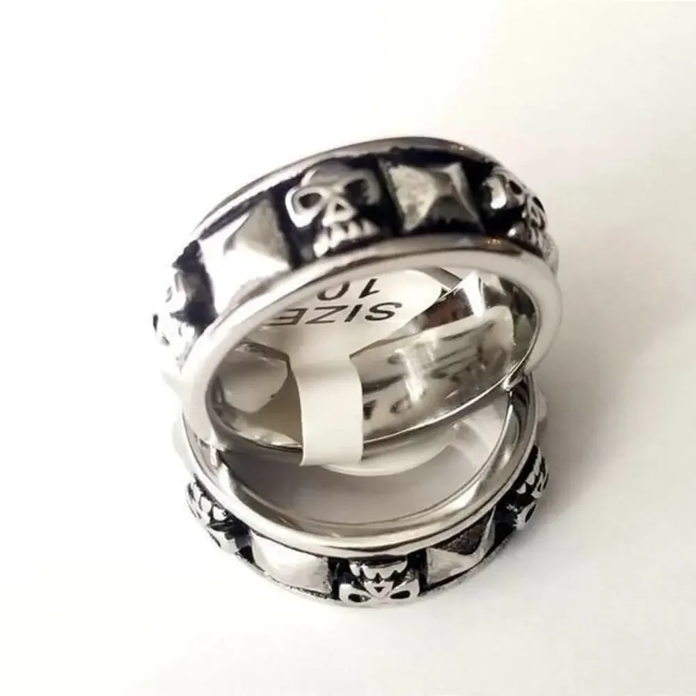 Men's silver pyramid skull‎ biker ring tarnish resistant hypoallergenic size 14